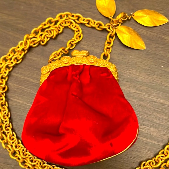 Dolce and Gabbana vintage coin bag. Authentic with original chain. - Picture 13 of 14